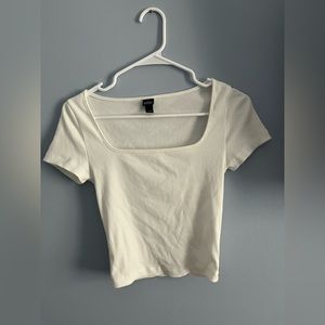 Wild fable white crop